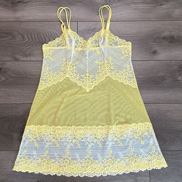 NWOT Wacoal Embrace Yellow And White Lace Chemise Slip Size L/XL - Picture 5 of 11